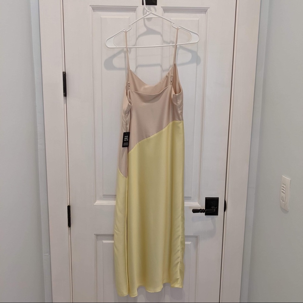 NWT Express Color-block Dress - Picture 2 of 3